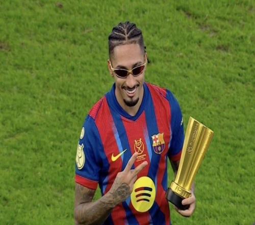 世體透露西超杯賽前拉菲尼亞更衣室演講：這是場戰(zhàn)爭，我們必須復(fù)仇