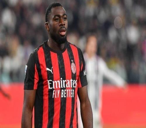 共和報(bào)：加拉塔薩雷高層抵達(dá)米蘭，將去談福法納、盧克曼和弗拉泰西