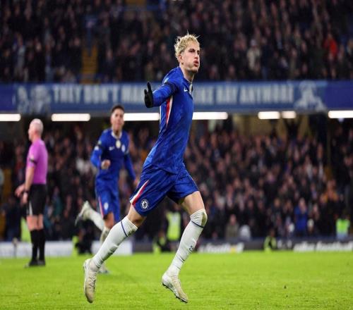 本賽季至今加納喬替補出場后打進5球，為英超球員當(dāng)中最多