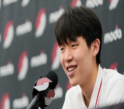 杨瀚森无缘前10,NBA新秀榜更新:状元弗拉格第1,小杨哥们第9