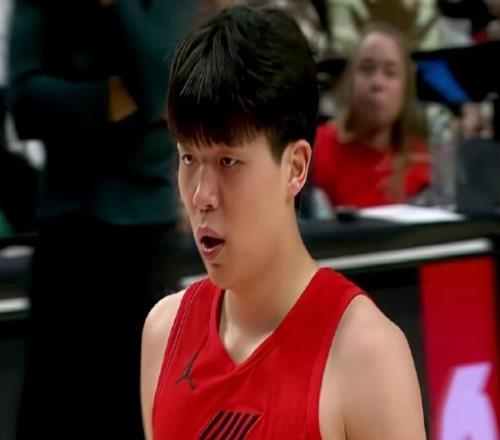 杨瀚森背靠背22+7+3+1+2!今天是真虐菜...