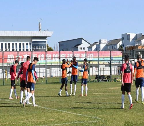 中超熱身賽：2支二年級(jí)球隊(duì)約戰(zhàn)中甲球隊(duì)均取勝，大連英博2連勝