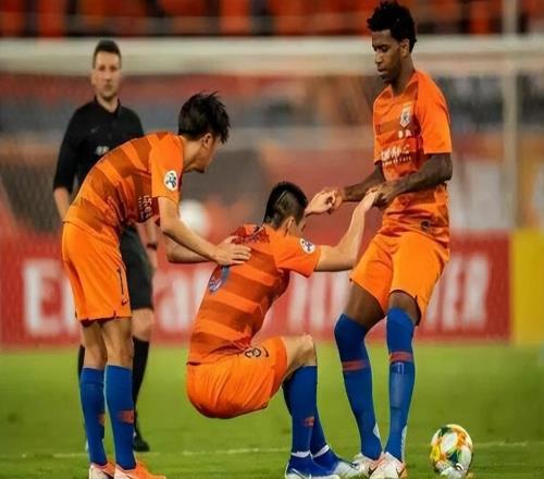 喜訊！魯能前腰位置有一張底牌將在本賽季正式亮相，已跟隊(duì)訓(xùn)練