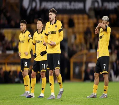 狼隊超市開業(yè)！8000萬甩賣兩大主力提前預定降級名額