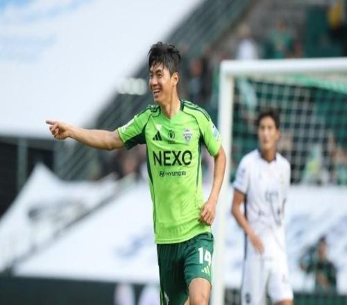 韓媒：韓國國腳全晉旴已與英冠牛津聯(lián)達成協(xié)議，合同兩年半