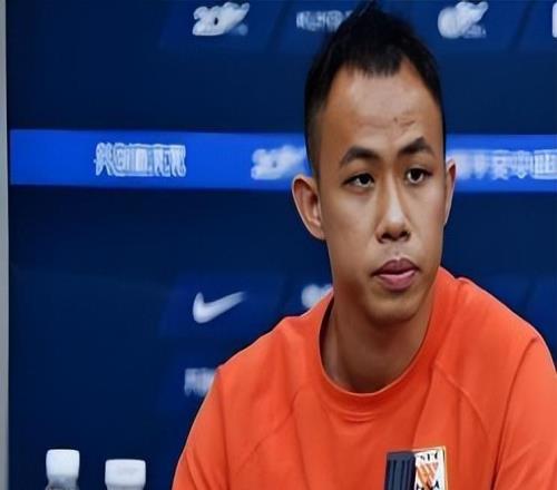 他上賽季在保級隊都不是主力，為何如今卻能官宣加盟國安