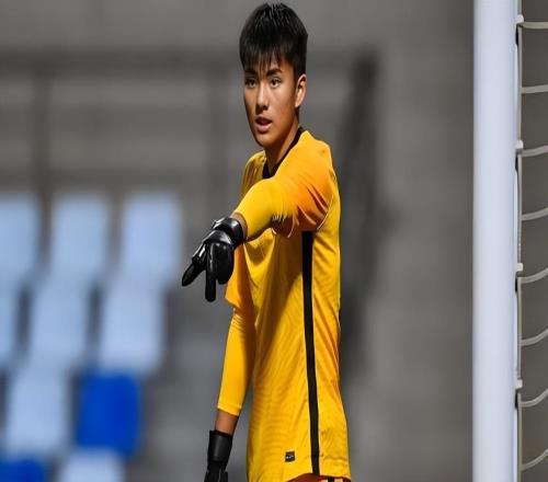 申花門將位置補(bǔ)強(qiáng)又有新動作！再次報(bào)價(jià)李昊，希望他本賽季加盟