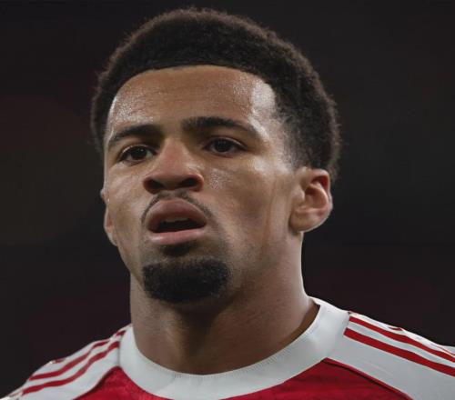 天空體育：英超和歐洲球隊(duì)關(guān)注本懷特！槍手已決定不外租恩瓦內(nèi)里