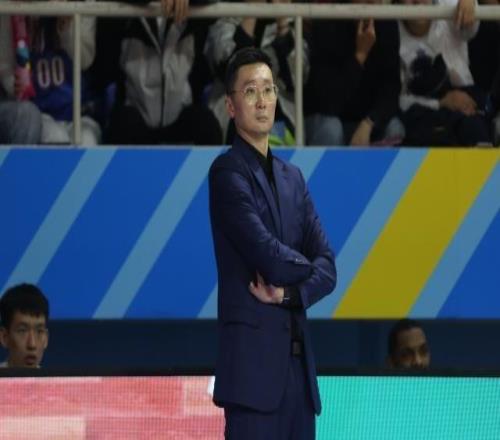 CBA新賽季教練席震蕩40分鐘賽制重塑生存法則