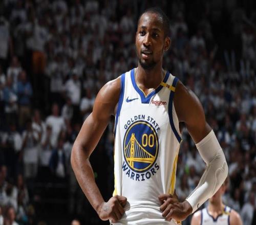 近13場(chǎng)比賽未出場(chǎng)，Shams：庫(kù)明加已經(jīng)要求勇士將自己交易