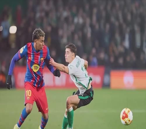 11連勝VS三天崩盤！巴薩的穩(wěn)定與皇馬的混亂，賽季結(jié)局初見端倪