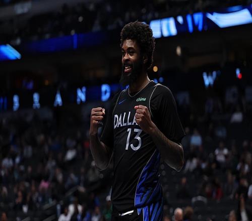 鋒線大將已經(jīng)盡力了，可惜獨(dú)行俠面對掘金還是沒有辦法取得勝利