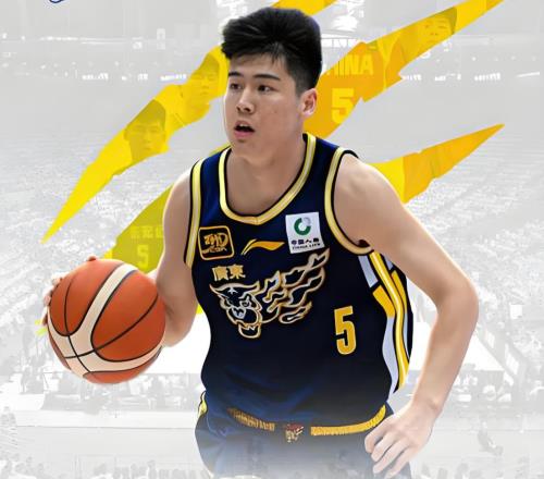 不得不說！胡明軒應(yīng)該讓出首發(fā)，由19歲小將陳家政代替