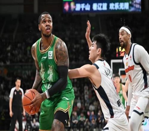 遼寧男籃7分險勝！擊敗新疆隊，趙繼偉24分7助攻，亨特0分