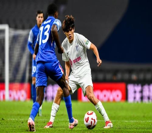 大連球迷要笑醒了有望再?gòu)纳细矍俗咄跖菩滦牵瑔钨惣?球2助攻