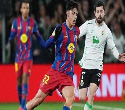 世體：卡薩多和貝爾納爾愿意替補，他們對巴薩來說至關(guān)重要