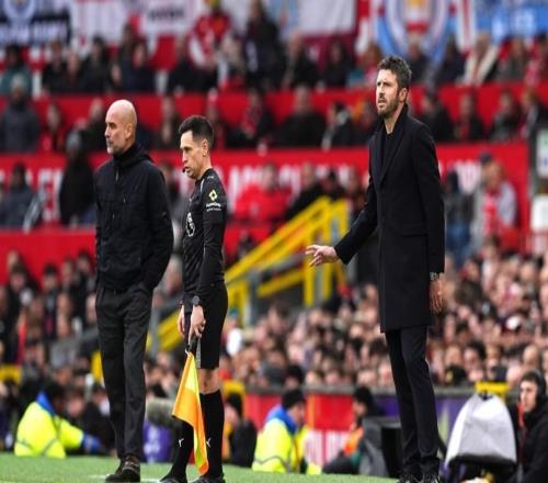 曼聯(lián)郁悶半場(chǎng)！馬奎爾頭球中柱，兩球被吹，B費(fèi)滑跪“作廢”