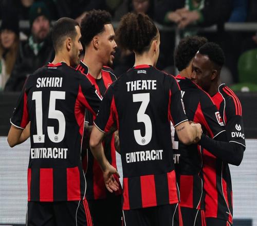 德甲最新積分戰報法蘭克福絕平無力追藥廠拜仁迎下半程關鍵一戰