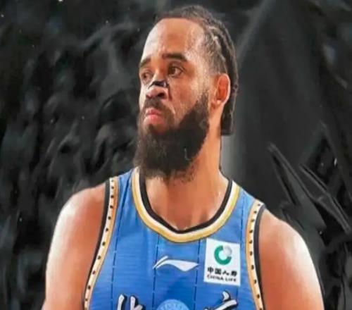 首鋼遭重創(chuàng)！周琦眼睛再受傷，球隊迎來傷病潮，新大外援即將到位