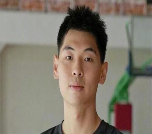 廣東今日早報！陳老板深夜約談杜鋒，薩林杰或被裁，小崔提前復(fù)出