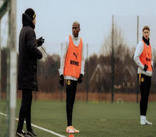 熟悉下新環(huán)境，將在今夏加盟多特的萊爾馬跟隨U23進(jìn)行了訓(xùn)練