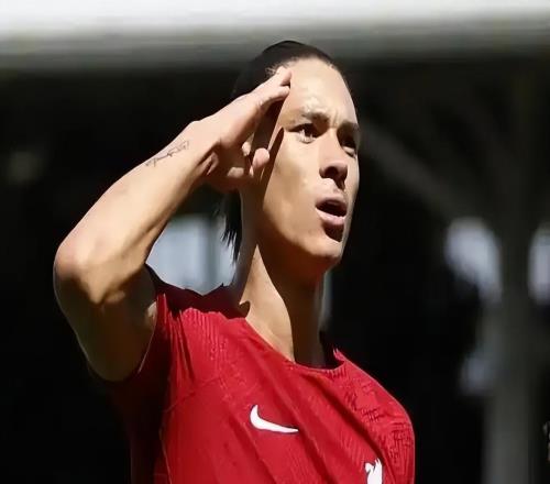 湯普森：斯洛特處于蟄伏期，努涅斯的身體優勢被低估