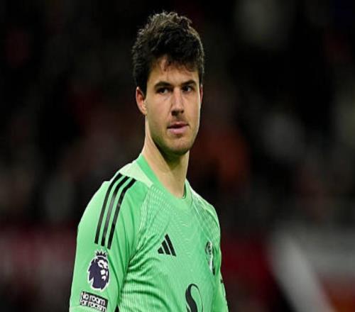 拉門斯加盟曼聯(lián)后前16場比賽丟23球，奧納納同期丟了26球