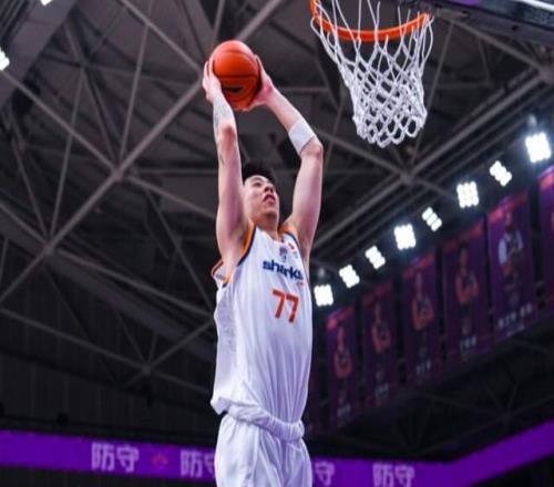 CCTV5直播！上海VS新疆嚴陣以待，張鎮(zhèn)麟漸入佳境，盧偉拒絕爆冷