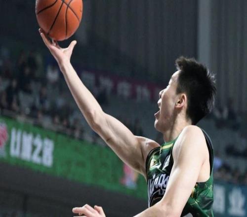 郭昊文25+6同曦狂勝深圳終結(jié)5連敗漢茲首秀32+6+12