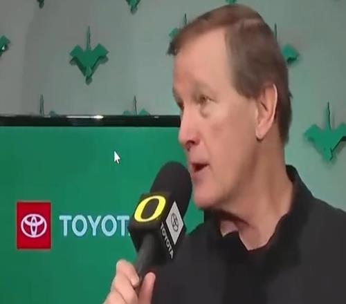 俄勒岡主帥再提林葳！親承進(jìn)步，但不滿組織與防守，披露CBA隱患