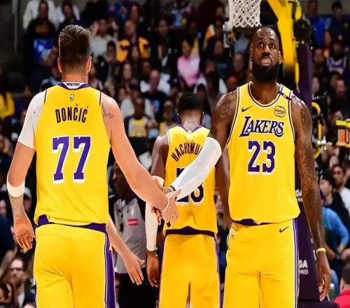 湖人VS開(kāi)拓者前瞻：湖人近5戰(zhàn)4負(fù)，東契奇里夫斯缺陣，老詹單核