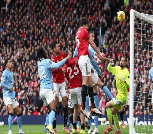 16次，曼聯是本賽季英超擊中門柱次數最多的球隊