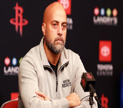 記者：火箭與聯(lián)盟一半球隊(duì)談判過(guò)，曾談過(guò)伊森、芬尼史密斯和卡佩拉