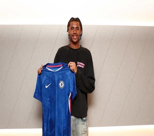 官方：切爾西與18歲后衛蘇布洛耶續約至2030年