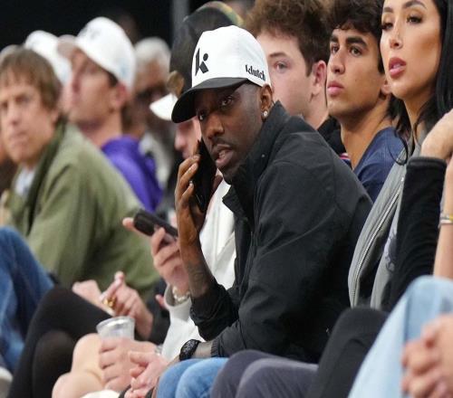 小里弗斯嚴厲批評湖人隊詹姆斯的經(jīng)紀人保羅開播客：你又不是球員