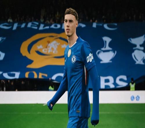 英超最新形勢分析，曼聯(lián)2球勝曼城燃?xì)W冠希望，阿森納地位仍穩(wěn)固