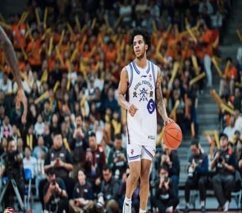 賽場直擊丨廖三寧再現(xiàn)絕殺客場險勝廣東男籃