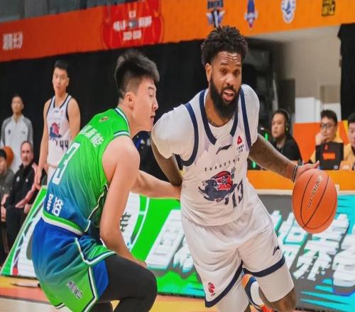 不會裁掉鮑威爾！山東男籃已將三名外援合同轉(zhuǎn)正，邱彪還有大動作