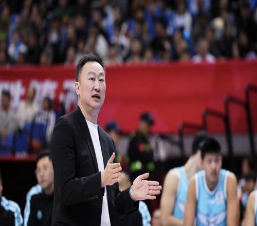 “奇兵”爆發(fā)痛快“復(fù)仇”！青島男籃主場大勝浙江男籃，紀(jì)卓爆發(fā)投中4記三分狂砍16分