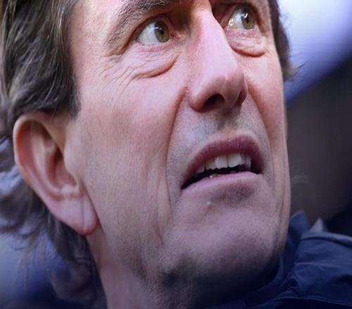 記者：弗蘭克會在周一照常出席賽前發(fā)布會，并率熱刺踢多特