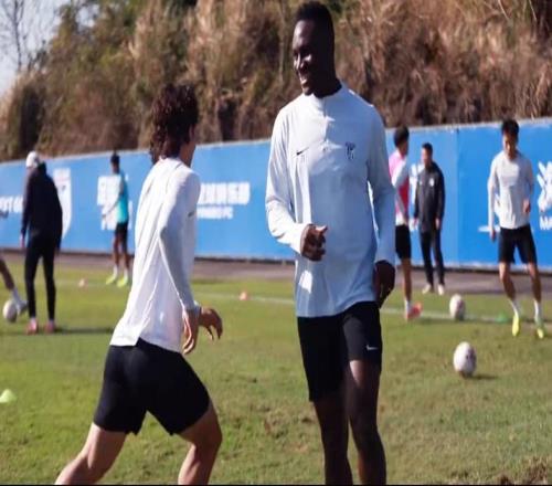 連渝大戰(zhàn)伊夫耶庫(kù)里單防馬萊萊！泰山天津過(guò)招小德+雙外援合練