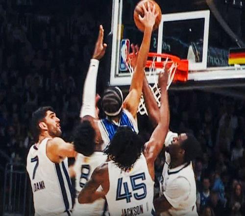 播放量8500萬(wàn)次！布萊克回應(yīng)1v4世紀(jì)之扣：我大概看了20遍回放