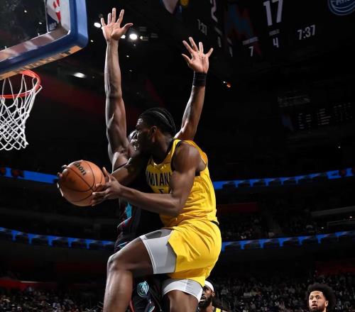 大逆轉(zhuǎn)！76人雙殺東部倒數(shù)第一，馬克西8斷創(chuàng)紀(jì)錄，恩比德轟30+9