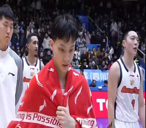 最新消息！CBA“暴力控衛”馳援杜鋒，保送廣東隊躺進總決賽！