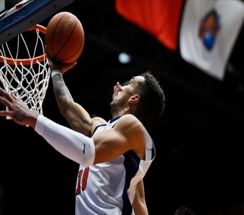 小貓搶鏡+28分大勝，廣東隊(duì)送對(duì)手17連敗，3號(hào)醒了2號(hào)卻迷失了