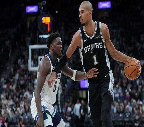 真冤家，文班在全明星投票中與愛德華茲平分，憑小分優(yōu)勢入選