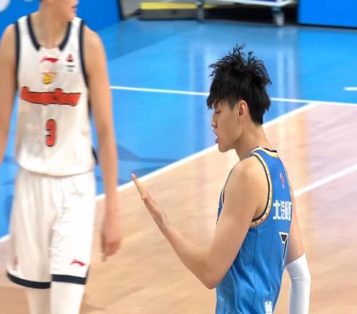 不打了！廣東最大克星確認退賽，保送杜鋒躺進積分榜前三