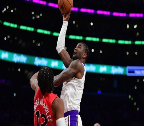 完美，湖人隊艾頓的歷史性比賽讓他與張伯倫和奧尼爾并肩