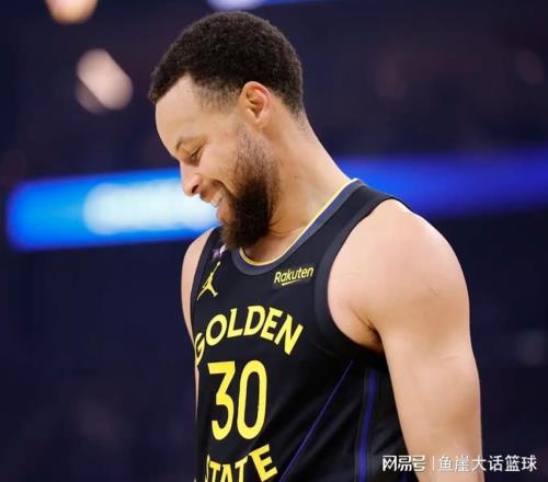 大勝！庫里19+11創(chuàng)紀(jì)錄，阿德巴約13中1嘴哥高開低走，巴特勒傷退