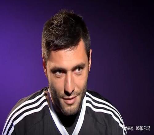 幸運的贏家，19歲拿意甲冠軍，24歲拿世界冠軍，在米蘭當(dāng)四年替補